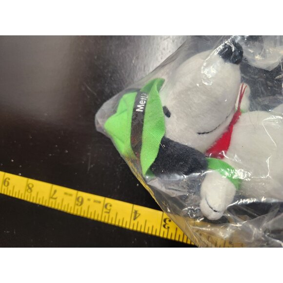 Snoopy Plush With Green Met Life Hat & Red Scarf 6-Inch - New In Bag - Picture 5 of 5